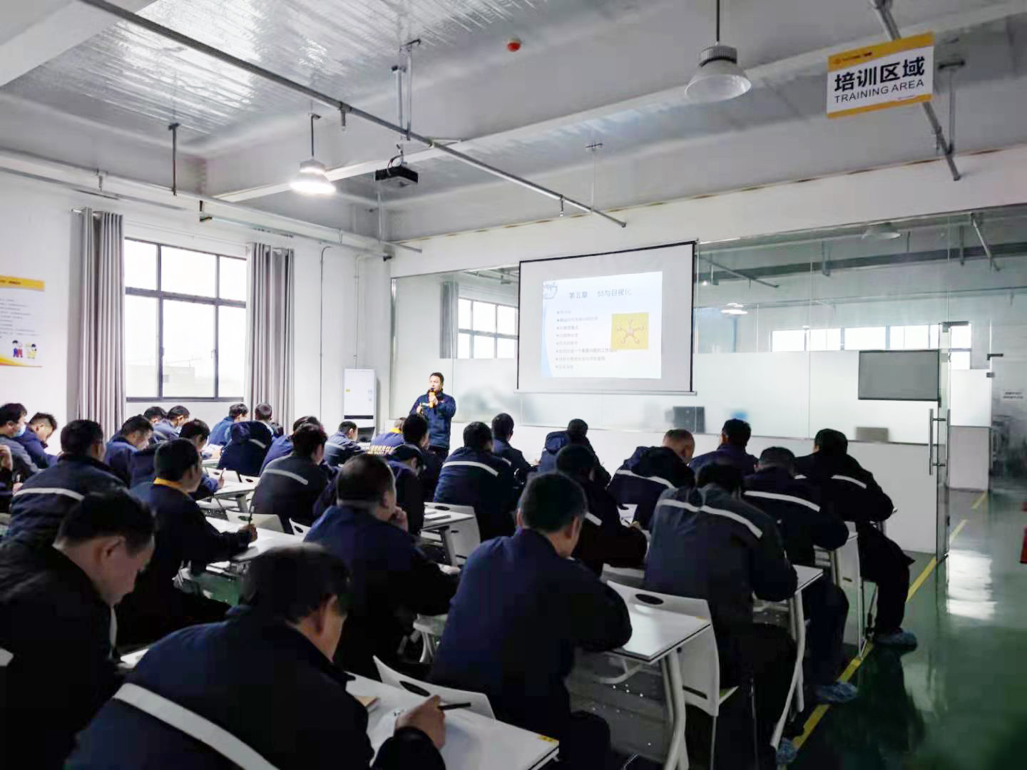 細說精益 | 班組長在精益管理中扮演了哪些角色？